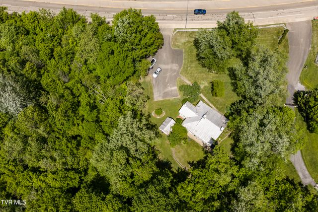2833 East Oakland Avenue, Johnson City, TN 37601