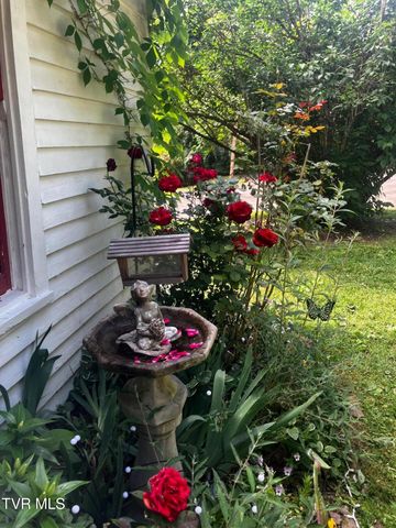 2833 East Oakland Avenue, Johnson City, TN 37601