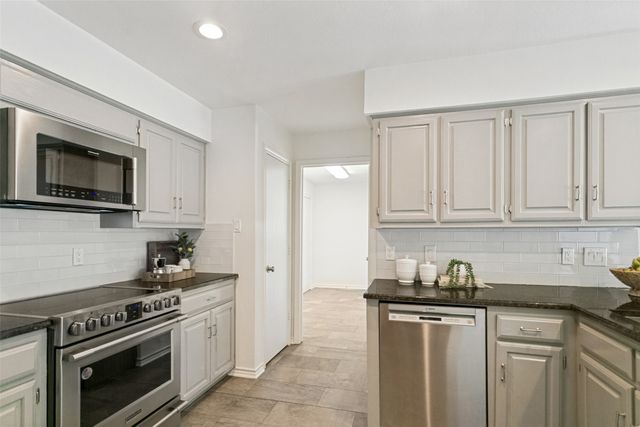 1204 Syracuse Circle, Plano, TX 75075
