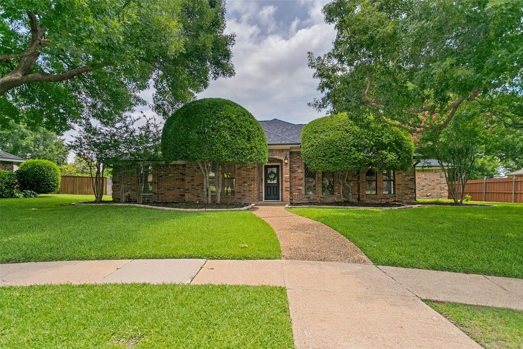 1204 Syracuse Circle, Plano, TX 75075