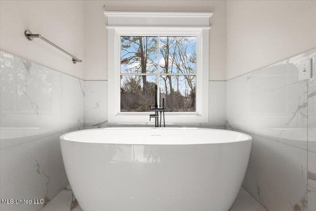 111 Grand Oak Boulevard, Clinton, MS 39056