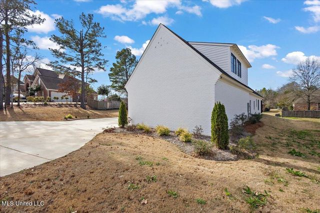 111 Grand Oak Boulevard, Clinton, MS 39056