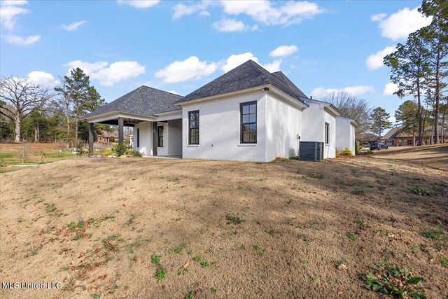 111 Grand Oak Boulevard, Clinton, MS 39056