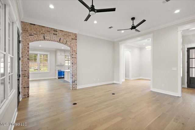 111 Grand Oak Boulevard, Clinton, MS 39056