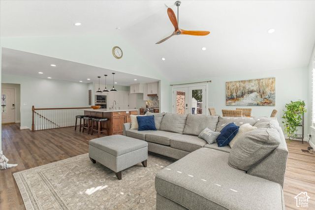 1622 E ROYAL OAK CIR, Sandy, UT 84092