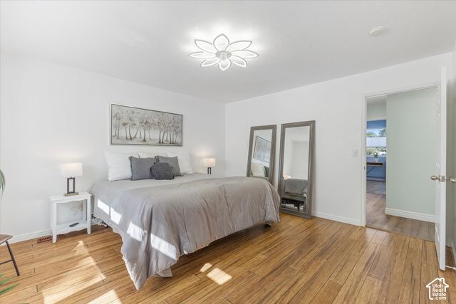 1622 E ROYAL OAK CIR, Sandy, UT 84092