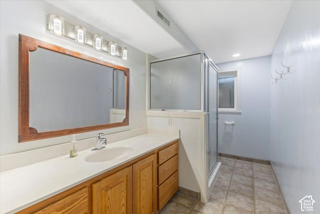 1622 E ROYAL OAK CIR, Sandy, UT 84092