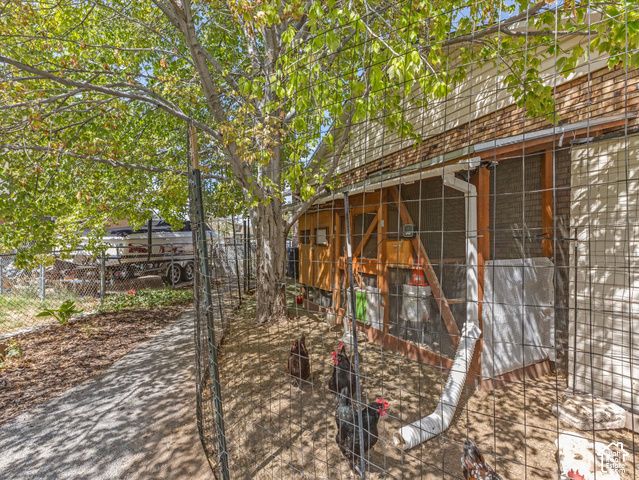 1622 E ROYAL OAK CIR, Sandy, UT 84092