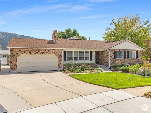 1622 E ROYAL OAK CIR, Sandy, UT 84092