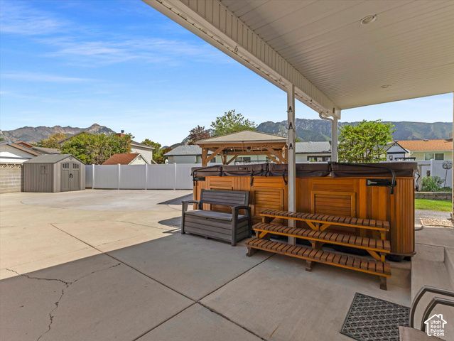 1622 E ROYAL OAK CIR, Sandy, UT 84092