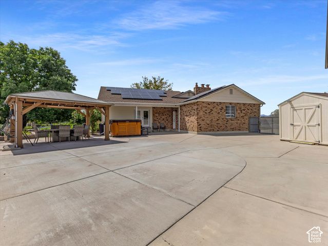 1622 E ROYAL OAK CIR, Sandy, UT 84092