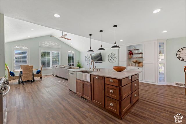 1622 E ROYAL OAK CIR, Sandy, UT 84092