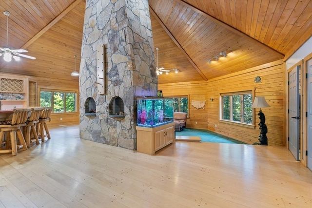 163 Loon Hill Rd, Dracut, MA 01826