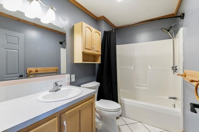 163 Loon Hill Rd, Dracut, MA 01826