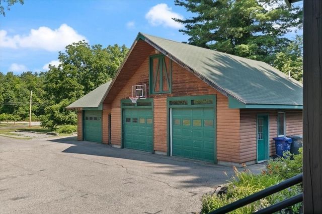 163 Loon Hill Rd, Dracut, MA 01826