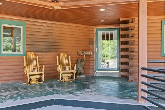 163 Loon Hill Rd, Dracut, MA 01826