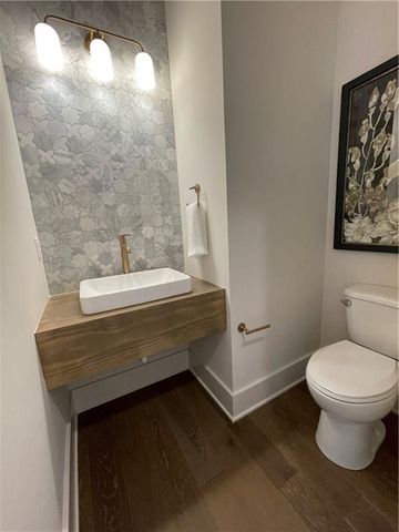 5125 W 73rd Street, Prairie Village, KS 66208