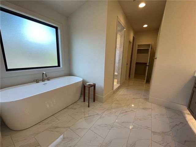 5125 W 73rd Street, Prairie Village, KS 66208