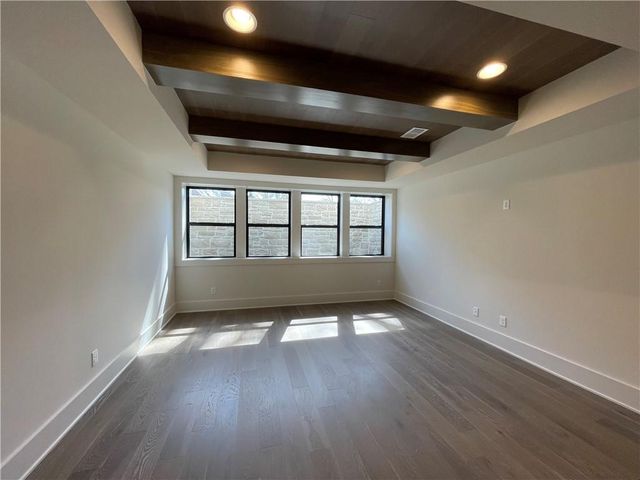 5125 W 73rd Street, Prairie Village, KS 66208