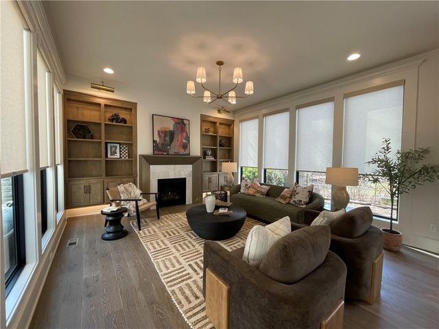 5125 W 73rd Street, Prairie Village, KS 66208