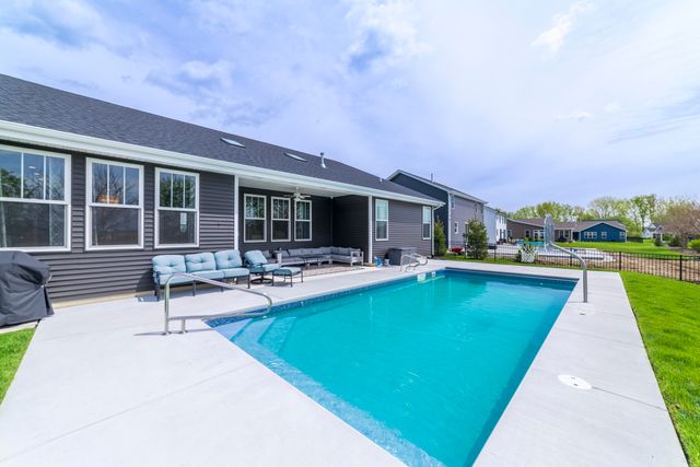 14141 Slate Drive, Dyer, IN 46311