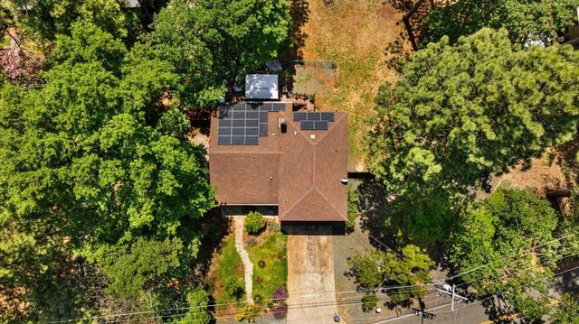 11931 Alta Sierra Dr, Grass Valley, CA 95949