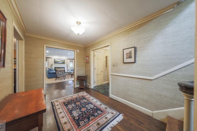 1024 Buckingham Road, Grosse Pointe Park, MI 48230