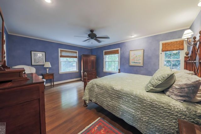 1024 Buckingham Road, Grosse Pointe Park, MI 48230