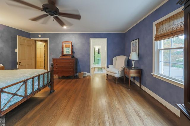 1024 Buckingham Road, Grosse Pointe Park, MI 48230
