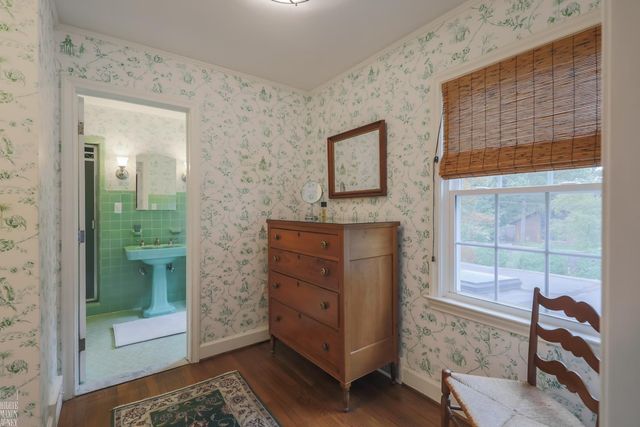 1024 Buckingham Road, Grosse Pointe Park, MI 48230