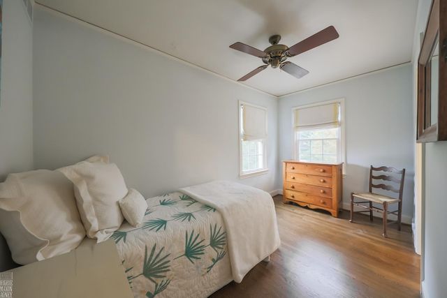 1024 Buckingham Road, Grosse Pointe Park, MI 48230