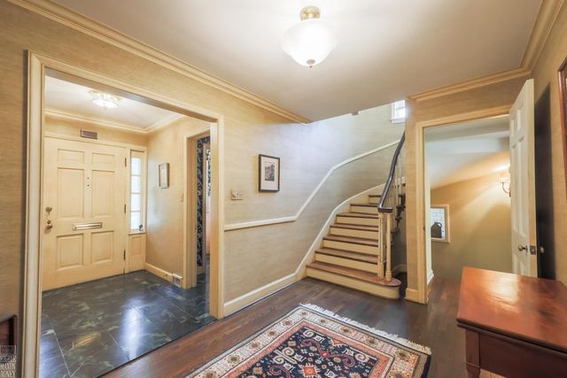 1024 Buckingham Road, Grosse Pointe Park, MI 48230