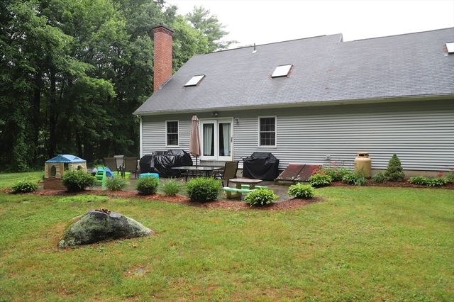 30 Sylvan Circle, Belchertown, MA 01007