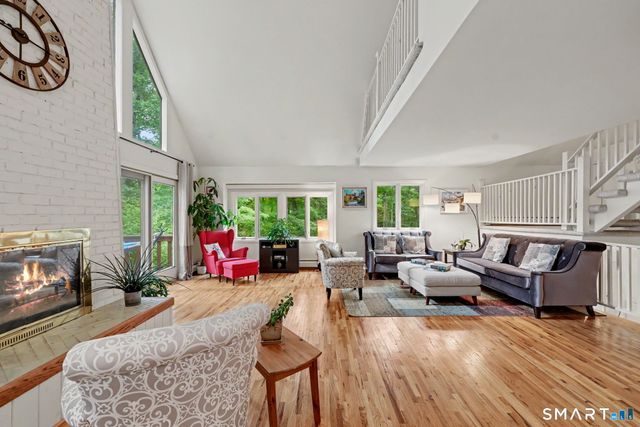 40 Beechwood Lane, Ridgefield, CT 06877