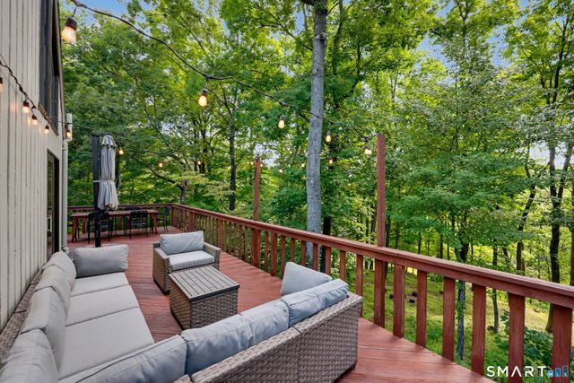 40 Beechwood Lane, Ridgefield, CT 06877