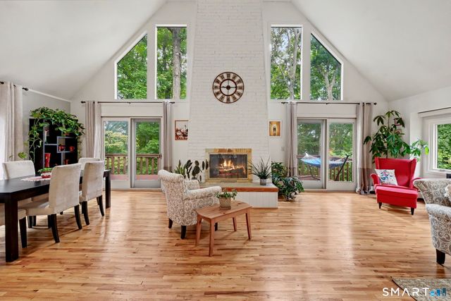 40 Beechwood Lane, Ridgefield, CT 06877