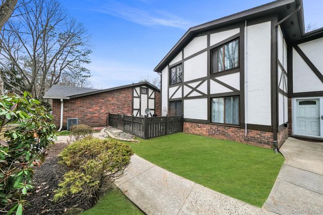 15 Birchwood Road, Medford, NY 11763