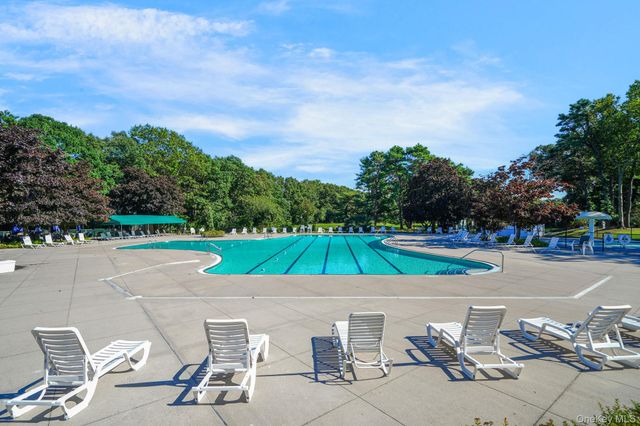 15 Birchwood Road, Medford, NY 11763