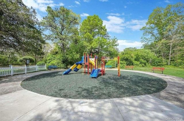 15 Birchwood Road, Medford, NY 11763