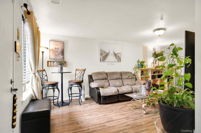 15 Birchwood Road, Medford, NY 11763