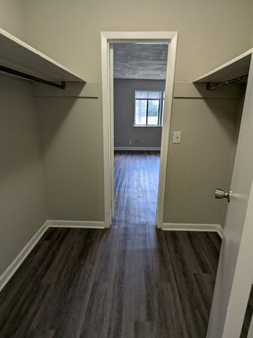 1077 Harold Dr, Nashville, TN 37217