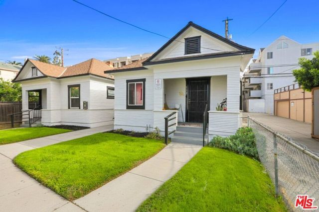 528 Daisy Avenue, Long Beach, CA 90802