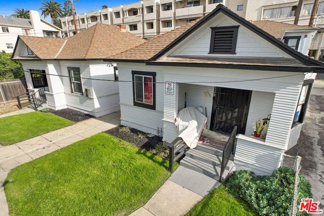 528 Daisy Avenue, Long Beach, CA 90802