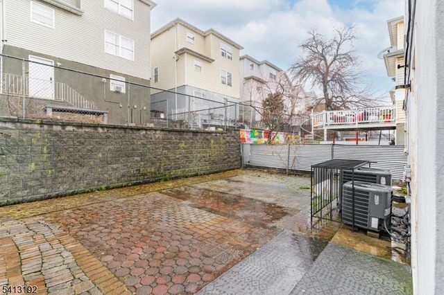 96 N 5Th St, Newark City, NJ 07107