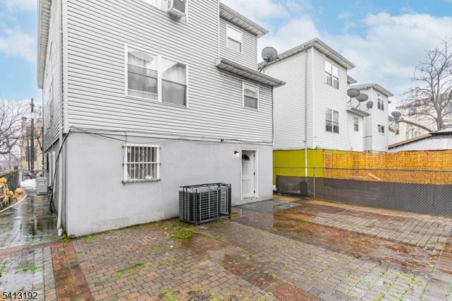 96 N 5Th St, Newark City, NJ 07107