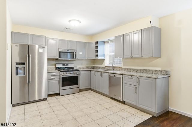 96 N 5Th St, Newark City, NJ 07107