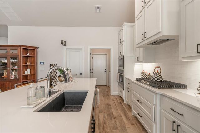 15405 Jasper Lane, Edmond, OK 73013