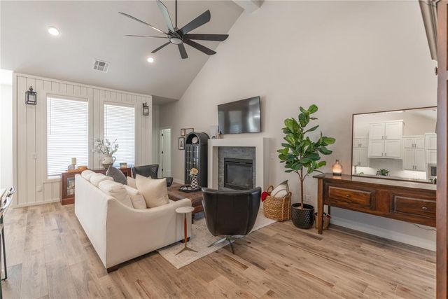 15405 Jasper Lane, Edmond, OK 73013