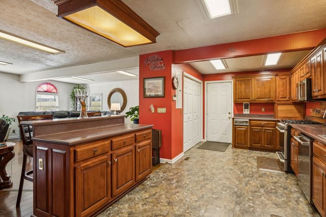 1010 Chadwell Dr, Madison, TN 37115