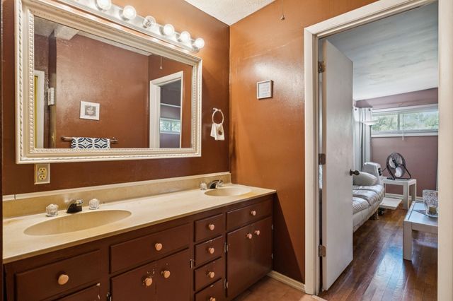 1010 Chadwell Dr, Madison, TN 37115